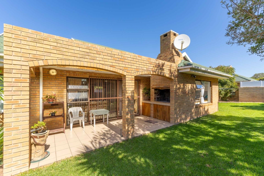 4 Bedroom Property for Sale in Hersham Western Cape